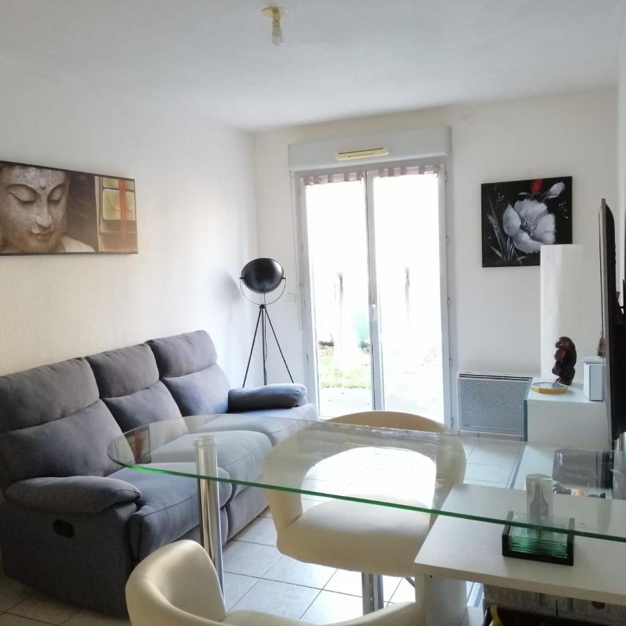 Appartement T2 En Residence Securisee Oloron-Sainte-Marie Esterno foto