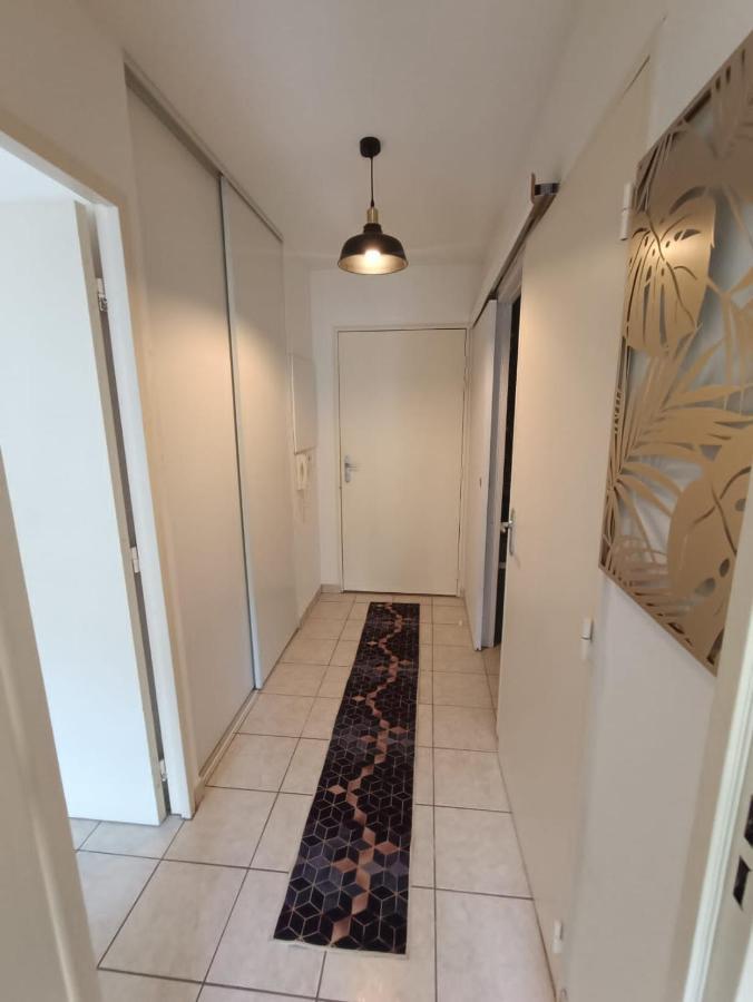Appartement T2 En Residence Securisee Oloron-Sainte-Marie Esterno foto